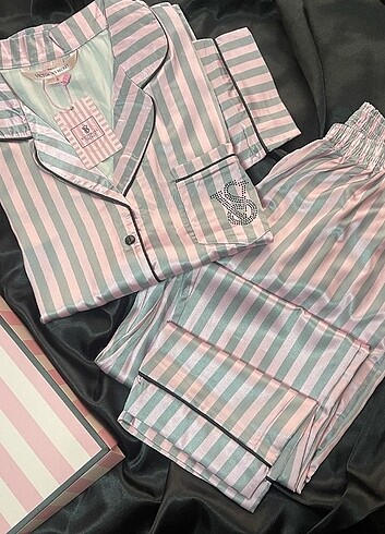 Victoria's secret saten pijama takımı 