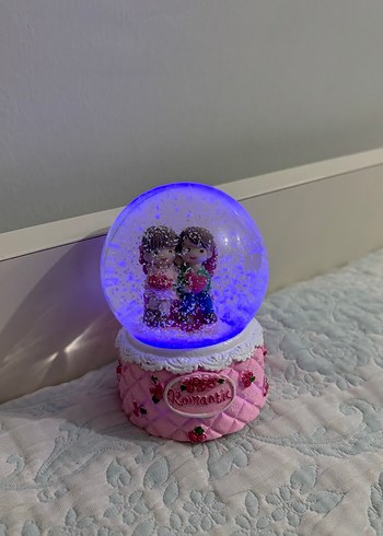 Pembe Romantik Kar Küresi Figür - Görsel 4