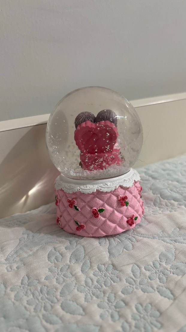 Pembe Romantik Kar Küresi Figür - Görsel 2