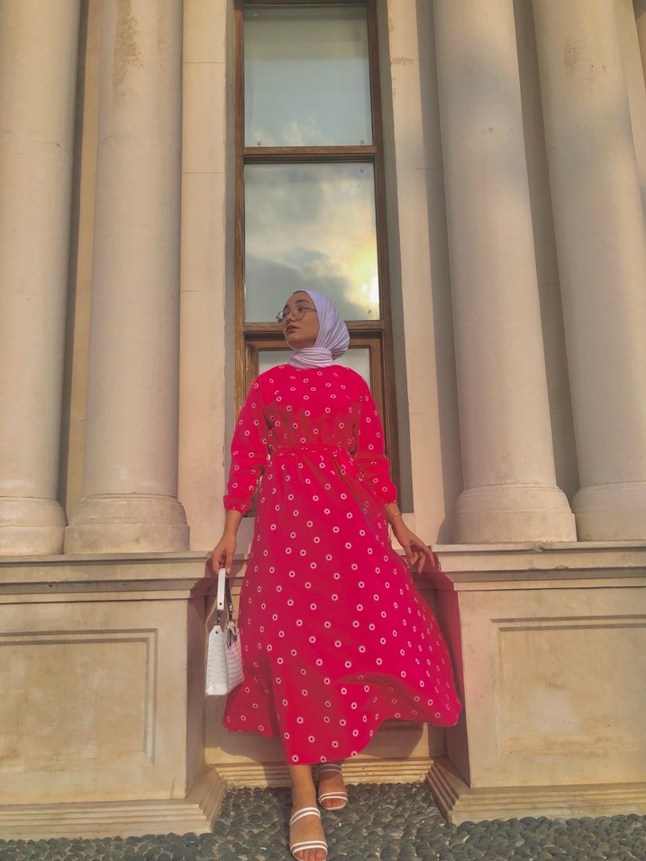 Pembe desenli günlük elbise - Görsel 2