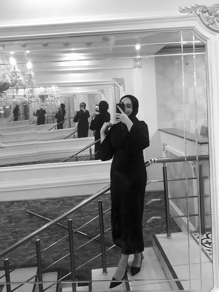 Siyah Uzun Kollu Yüksek Yaka Kadın Elbise - Görsel 3