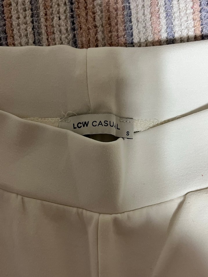 Kadın Beyaz Kumaş Pantolon - Görsel 3