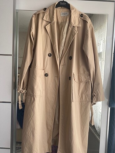 LC Waikiki Bej trench