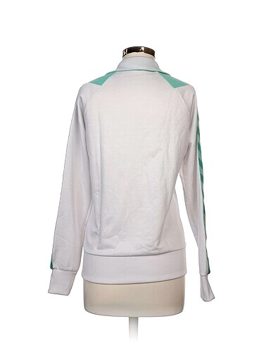 m Beden Hummel Ceket %70 İndirimli.