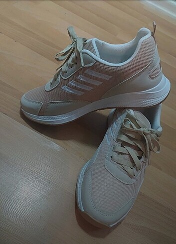 Adidas Spor ayakkabi