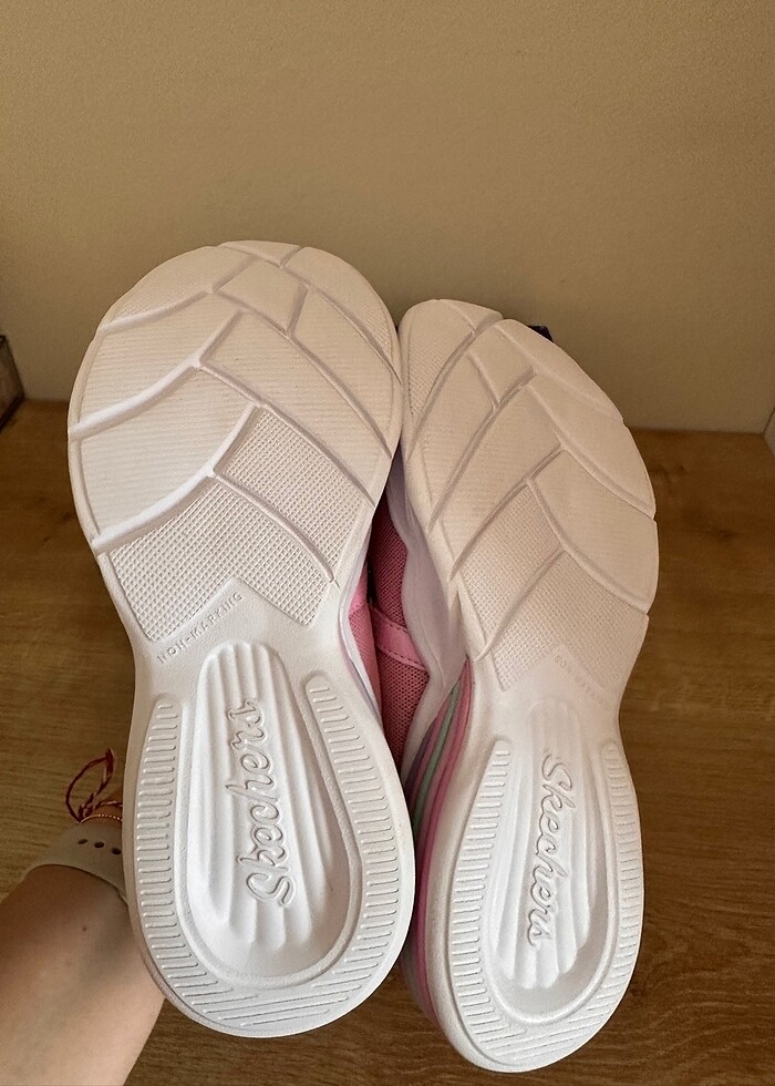 Skechers çocuk ayakkabı 33,5 no - Görsel 3