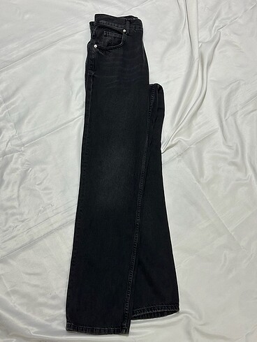 Zara model jean