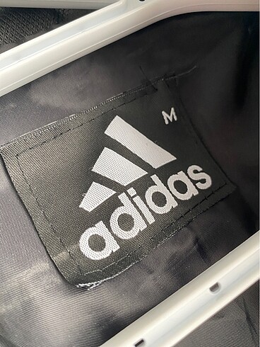 m Beden Adidas yağmurluk