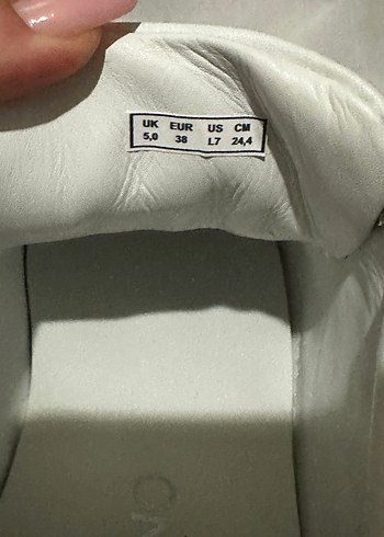 38 Beden beyaz Renk Valentino orjinal ayakkabı