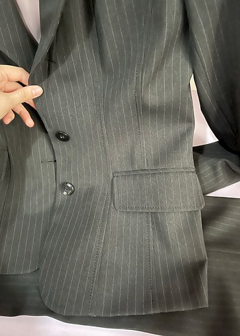 Kadın Gri Çizgili Regular Fit Kumaş Pantolon - Görsel 3