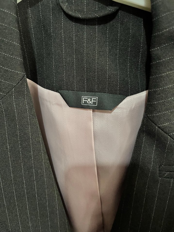 Kadın Gri Çizgili Regular Fit Kumaş Pantolon - Görsel 4