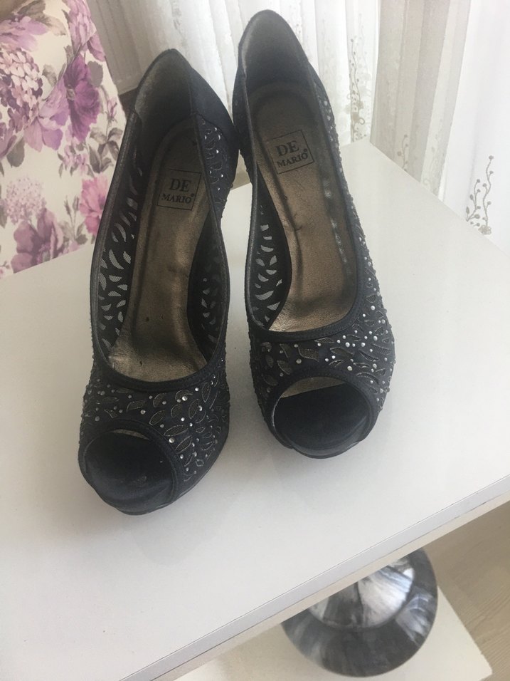 Siyah İşlemeli Payetli Topuklu Kadın Ayakkabı - Görsel 2