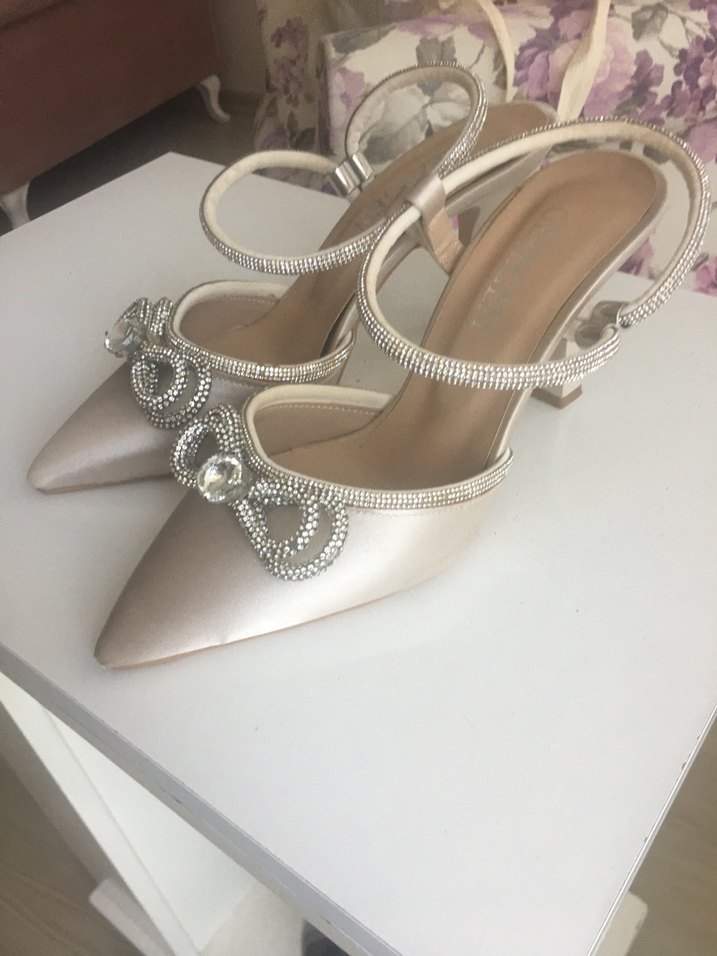 Bej İşlemeli Yüksek Topuklu Kadın Abiye Ayakkabı - Görsel 3