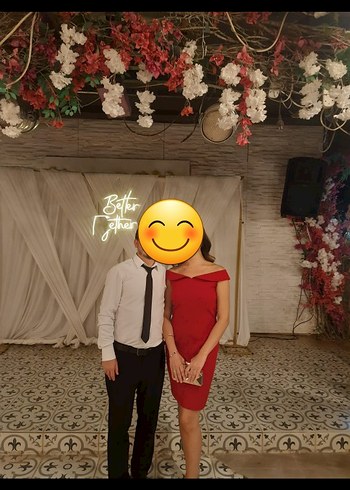 Kırmızı Parlak Midi Elbise