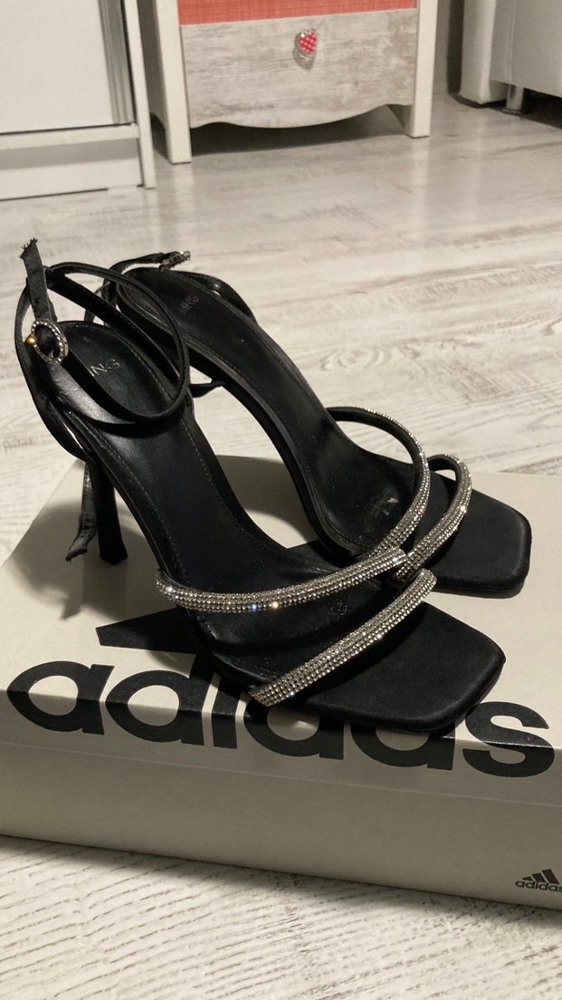 Mango taşlı zarif topuklu ayakkabı - Görsel 2