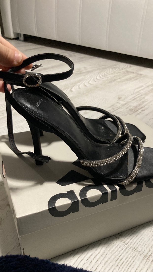 Mango taşlı zarif topuklu ayakkabı - Görsel 3