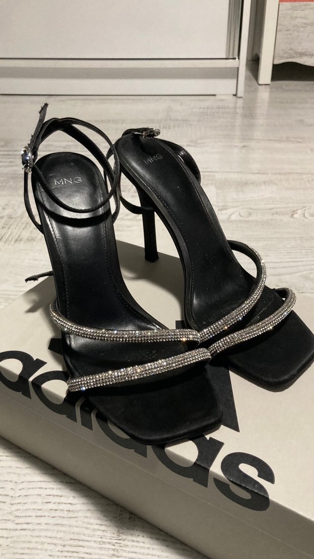 Mango taşlı zarif topuklu ayakkabı - Görsel 4