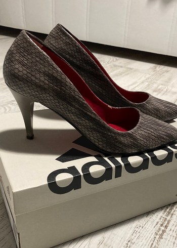 Kahverengi Yılan Desenli Topuklu Kadın Ayakkabı - Görsel 2