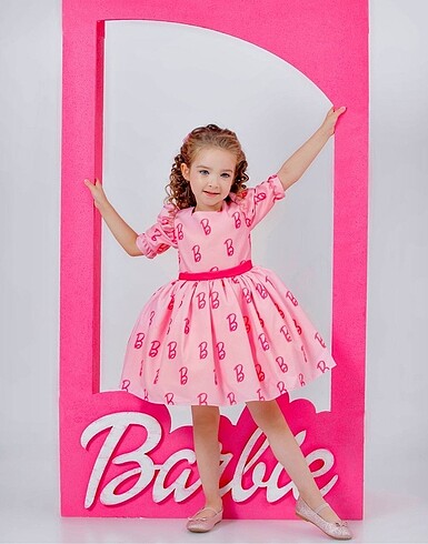 Barbie elbisesi