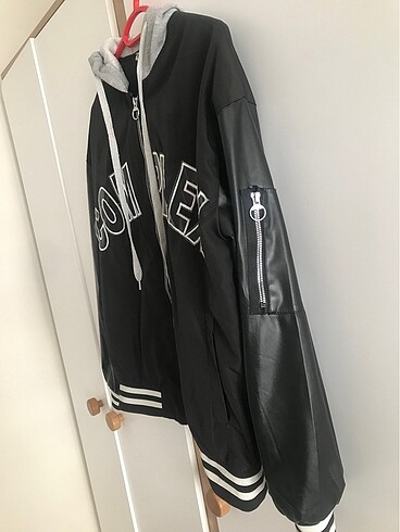 KAPİŞNLU DERİ KOL DETAYLI OVERSİZE CEKET - Görsel 5