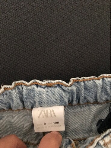 8 Yaş Beden ORJ. ZARA UNISEX ÇOCUK YIRTIK BALON JEAN