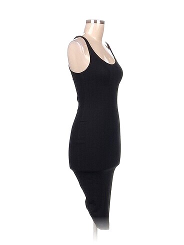 H&M H&M Kısa Elbise %70 İndirimli.