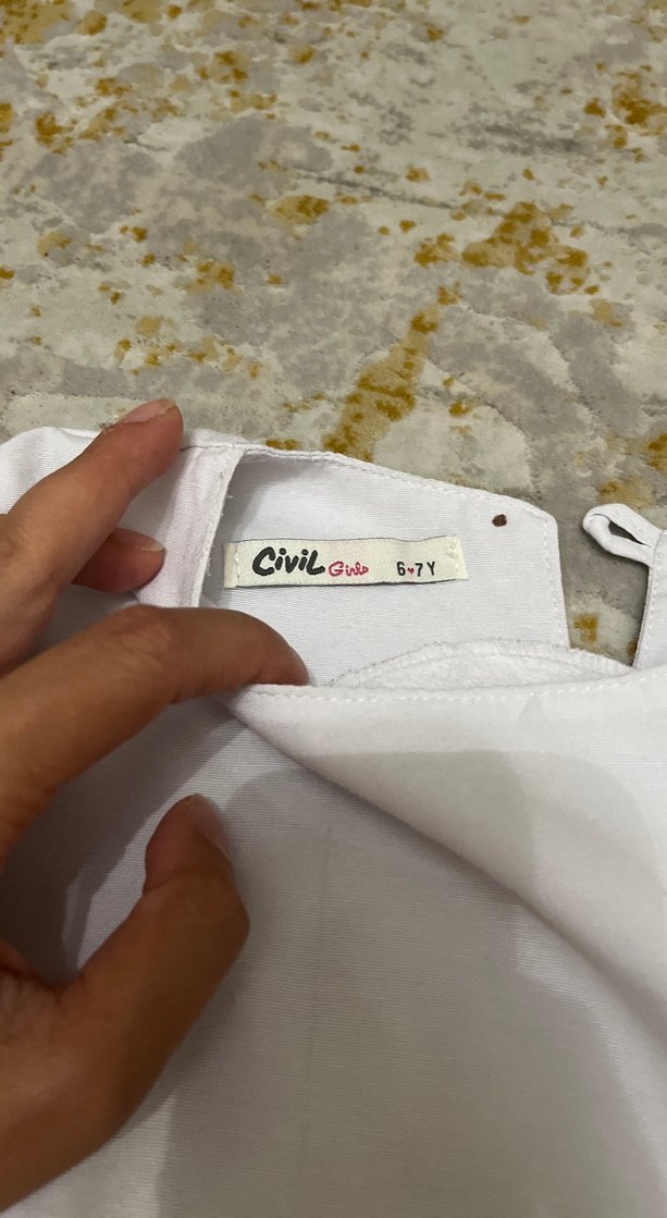 Uzun Kollu Beyaz Fırfırlı Bluz - Görsel 2