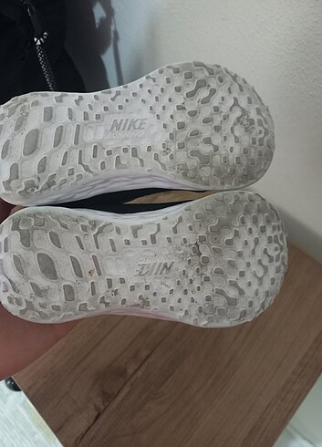 25 Beden siyah Renk Orjinal Nike Spor Ayakkabı