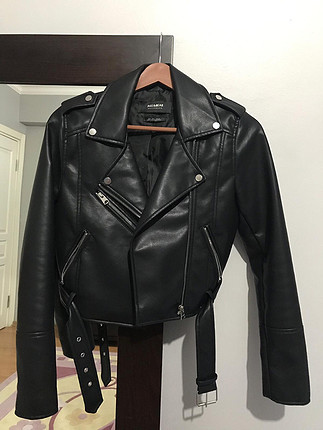 Pull and Bear Nakit ihtiyacmdan satışta