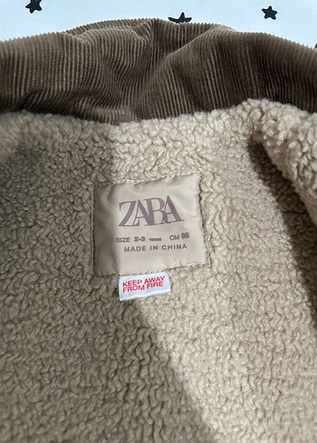 Düğmeli Yakası Kadife Erkek Çocuk Mont - Görsel 3