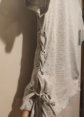 s Beden gri Renk H&M Kuş Gözü Detaylı Gri Tişört S