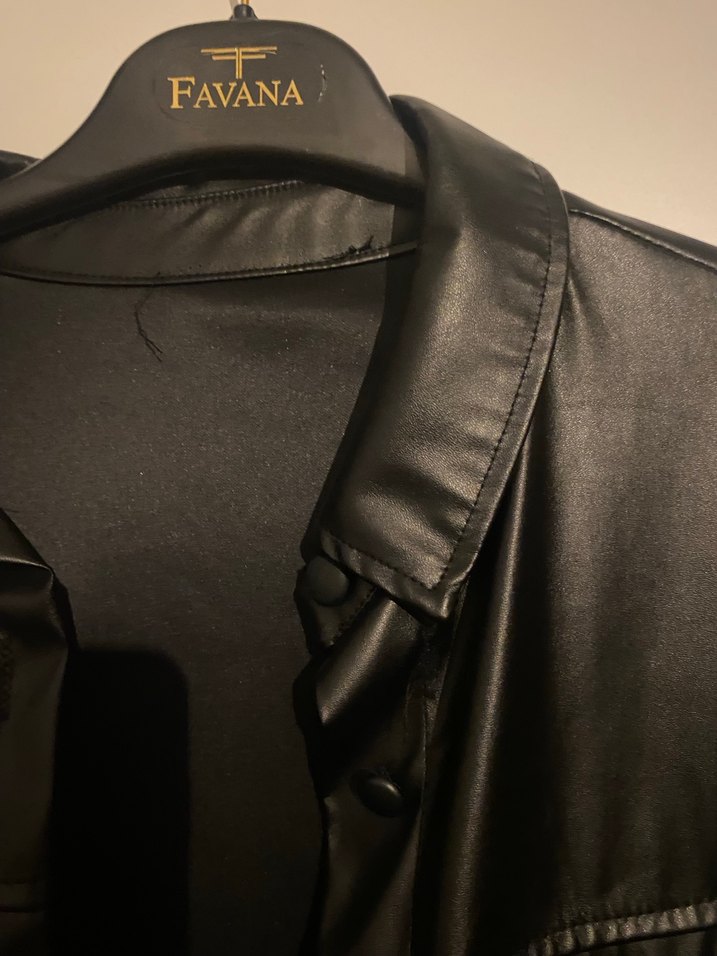 Düğmeli Siyah Deri Kadın Ceket - Görsel 3