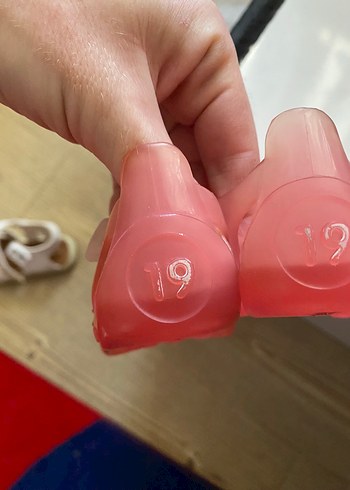 19 Beden Kız Çocuk Pembe Tokalı Sandalet
