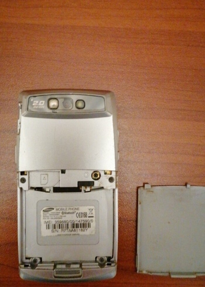 Samsung D840 model telefon  - Görsel 3