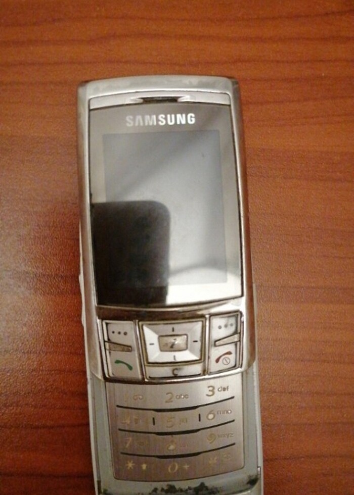 Samsung D840 model telefon  - Görsel 4