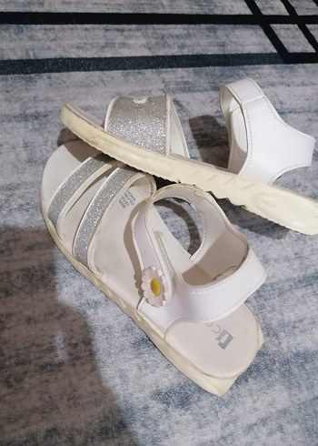 Kız Çocuk Beyaz Tokalı sandalet - Görsel 4