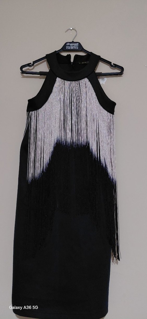 Püsküllü Siyah Uzun Abiye Elbise - Görsel 3