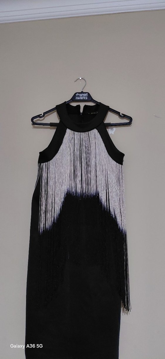 Püsküllü Siyah Uzun Abiye Elbise - Görsel 4