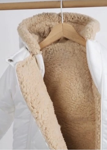 Bebek Beyaz Kapüşonlu Tulum - Görsel 3