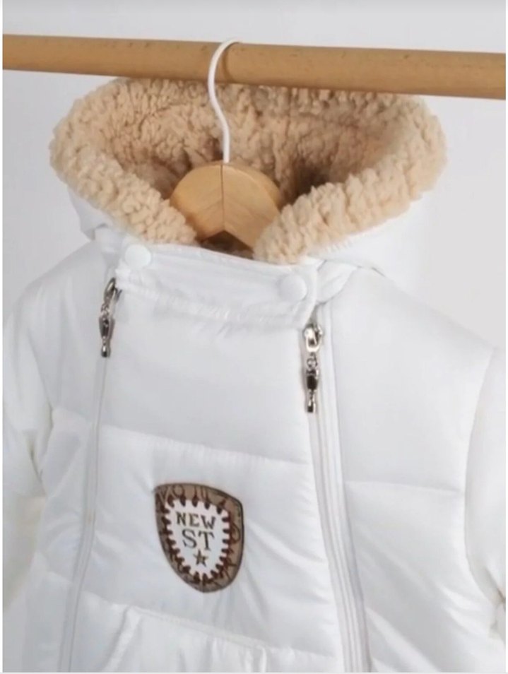 Bebek Beyaz Kapüşonlu Tulum - Görsel 2