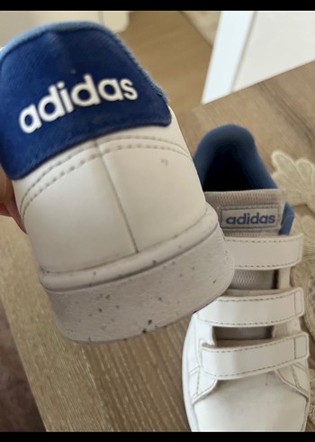Beyaz adidas ayakkabı - Görsel 4
