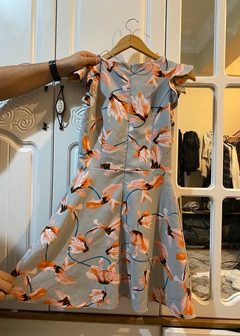 Çiçek Desenli V Yaka Midi Elbise - Görsel 2