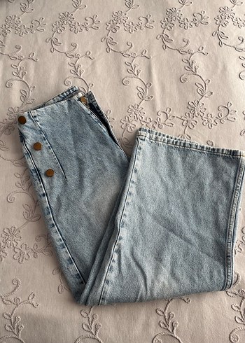 Düğmeli Mavi Rahat Kesim Kadın Kot Pantolon