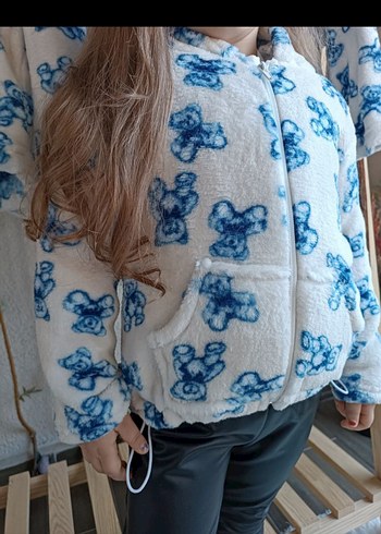 Mavi Ayıcık Desenli Kapüşonlu Çocuk Montu - Görsel 4