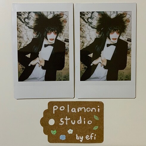 2 polaroid