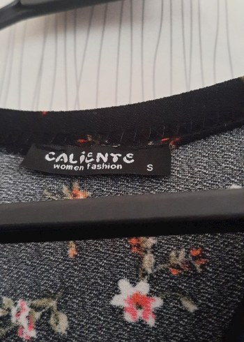 V Yaka Siyah Çiçekli Uzun Kollu Midi Elbise - Görsel 3