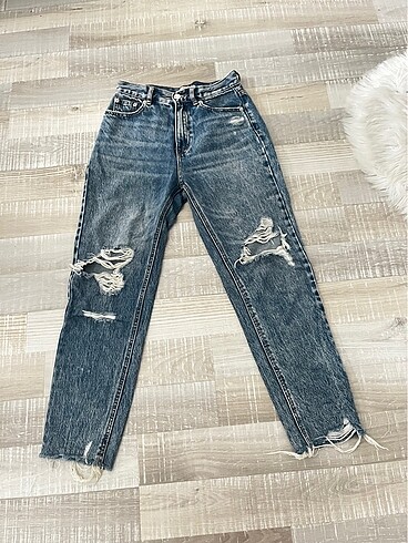 Pull bear yırtık jean