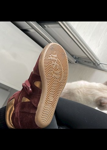 37 Beden Bordo Süet Dolgu Topuklu Kadın Spor Ayakkabı