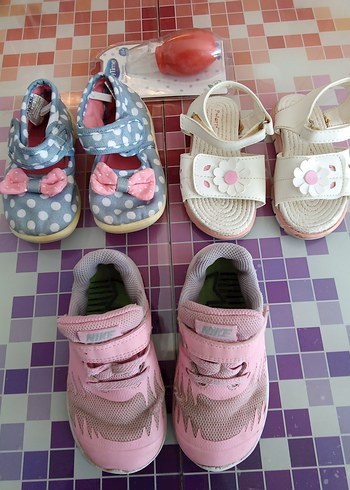 Çocuk ayakkabısı üç adet - Görsel 7
