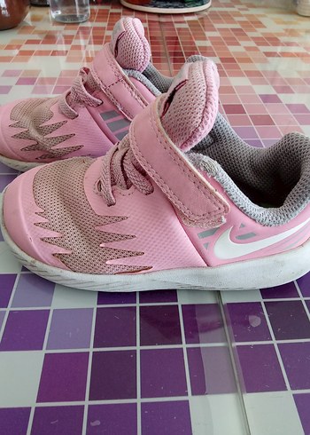 Çocuk ayakkabısı üç adet - Görsel 2